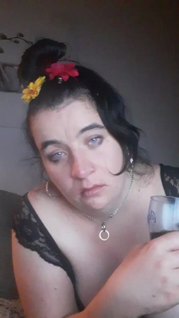 Hornychiara 08-11-2021 Wet 